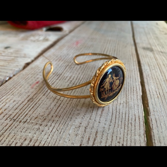 Jewelry - Vintage bangle bracelet